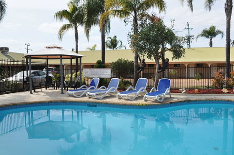 Pinjarra Resort - Holiday Sunshine Coast 3