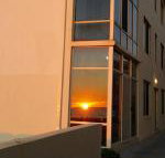 Acaill Accommodation Esplanade Living Self Check-In Self Check-Out - Sunshine Coast Tourism