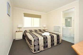 Lakeside Holiday Park - Holiday Sunshine Coast 3