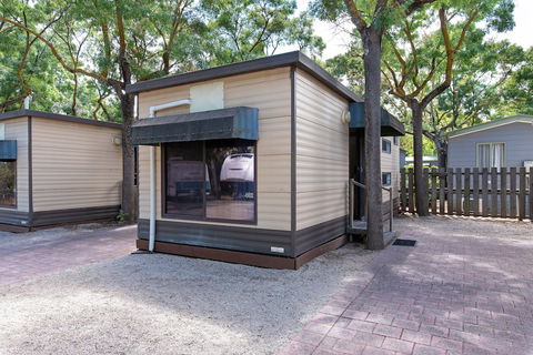 Adelaide Caravan Park - Holiday Sunshine Coast 2