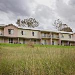 BATHURST GOLDFIELDS MOTEL On MOUNT PANORAMA - Sunshine Coast Tourism 0
