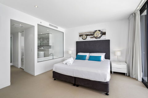Oracle Broadbeach Apartments - Sunshine Coast Tourism 6