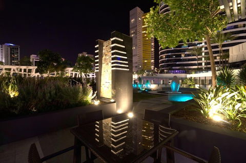 Oracle Broadbeach Apartments - Sunshine Coast Tourism 1