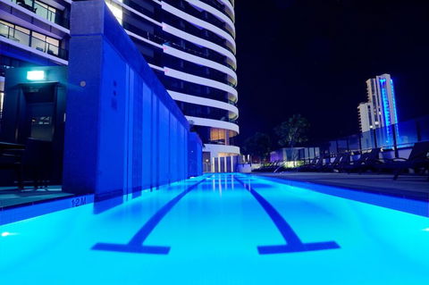 Oracle Broadbeach Apartments - Sunshine Coast Tourism 3