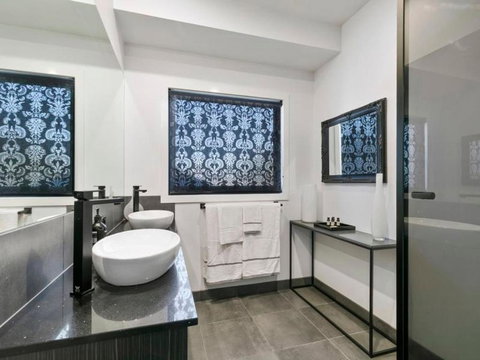 Campania Spa Suite 1 - Holiday Sunshine Coast 1