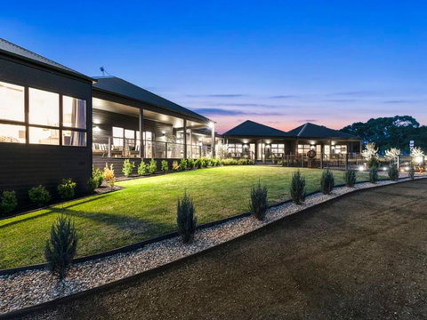 Campania Spa Suite 1 - Holiday Sunshine Coast 3