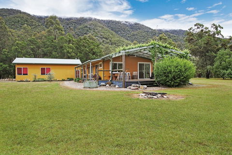 Feathertop Views And Dorm - Sunshine Coast Tourism 2