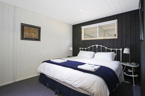 Feathertop Views And Dorm - Sunshine Coast Tourism 5
