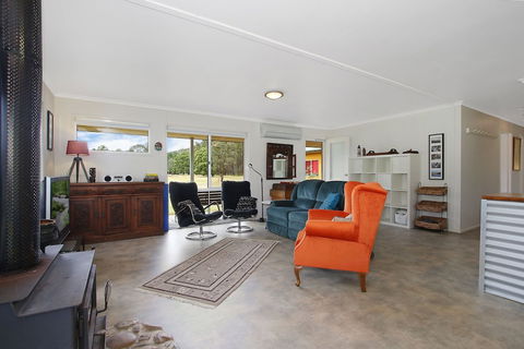 Feathertop Views And Dorm - Sunshine Coast Tourism 6