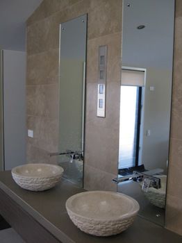 Caves Beachside Hotel - Sunshine Coast Tourism 4