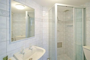 Syrenense Apartments - Sunshine Coast Tourism 0