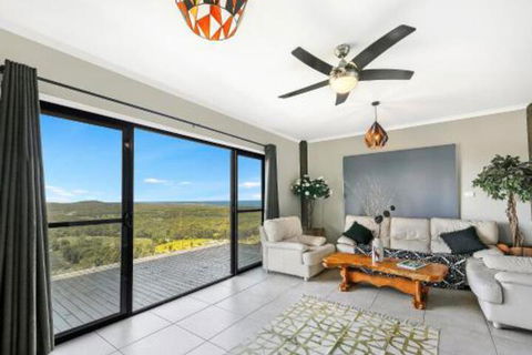 Eagles Loft - Holiday Sunshine Coast 7