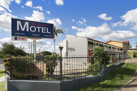 Moorooka Motel - Sunshine Coast Tourism 1