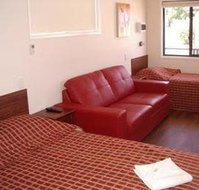 Cypress Pines Studio Villas