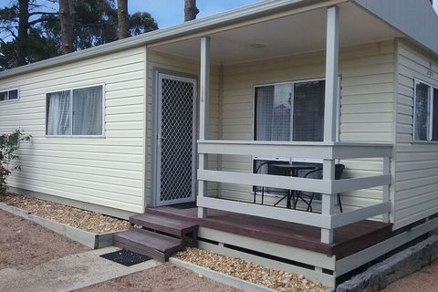 Lakes Caravilla Caravan Park - Holiday Sunshine Coast 1