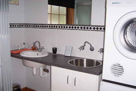 Cottage On Gunning - Sunshine Coast Tourism 6