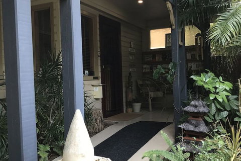 Tallow Beach Motel - Holiday Sunshine Coast 4