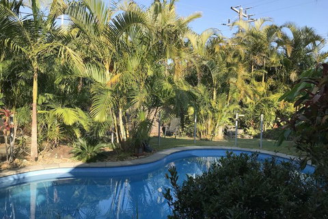 Tallow Beach Motel - Holiday Sunshine Coast 5