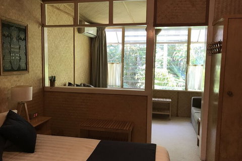 Tallow Beach Motel - Holiday Sunshine Coast 7