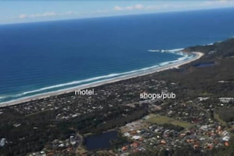 Tallow Beach Motel - Holiday Sunshine Coast 2