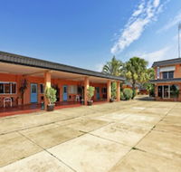 Riviera Motel Bundaberg - Sunshine Coast Tourism