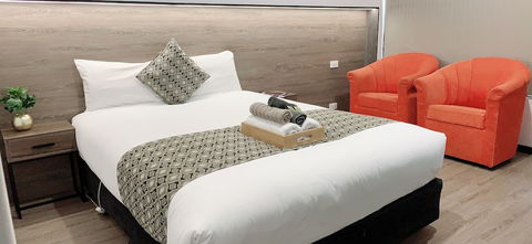 Elm Motel - Sunshine Coast Tourism 4