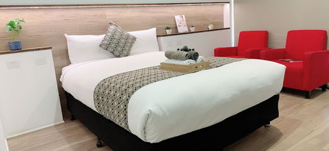 Elm Motel - Sunshine Coast Tourism 3