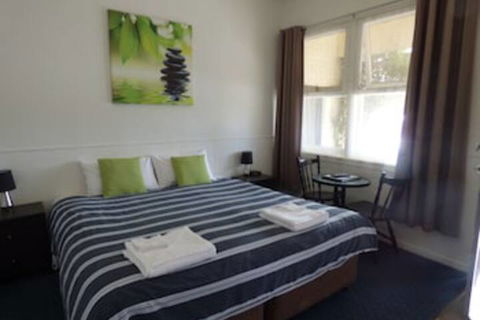 Calder Family Motel - Sunshine Coast Tourism 0