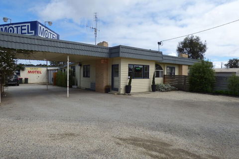 Calder Family Motel - Sunshine Coast Tourism 2