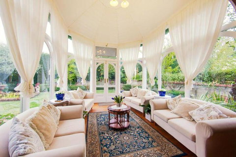 Barnsley House Bed & Breakfast - Holiday Sunshine Coast 4