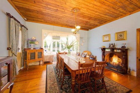 Barnsley House Bed & Breakfast - Holiday Sunshine Coast 6