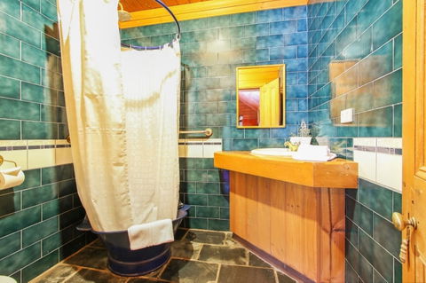 The Priory Beechworth - Sunshine Coast Tourism 6