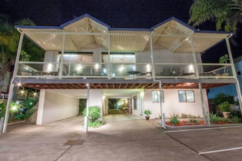 Bay Executive Motel - Sunshine Coast Tourism 0