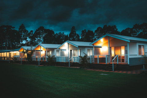Clyde View Holiday Park - Holiday Sunshine Coast 0