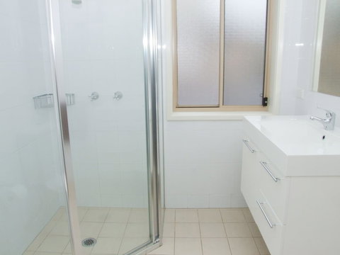 Parker By The Sea - Holiday Sunshine Coast 1