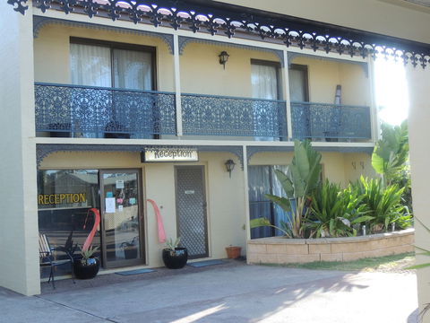 Argyle Terrace Motor Inn - Holiday Sunshine Coast 1