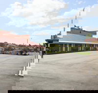 Club Motel - Holiday Sunshine Coast