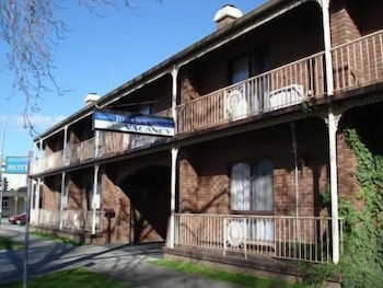 Albury Townhouse Motel - Holiday Sunshine Coast 1