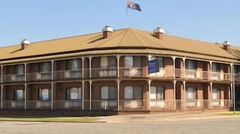 Albury Townhouse Motel - Holiday Sunshine Coast 0