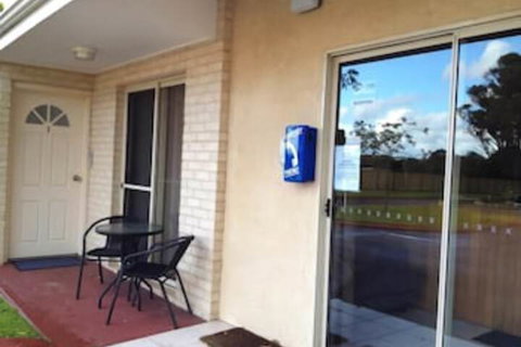 Harbourside Motel - Holiday Sunshine Coast 1