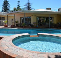 Glenelg Motel - Holiday Sunshine Coast