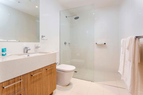 Astra Apartments Adelaide - Holiday Sunshine Coast 5
