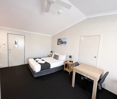 Costa Rica Motel - Holiday Sunshine Coast 5