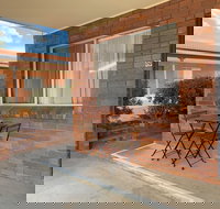 Peter Allen Motor Inn - Sunshine Coast Tourism