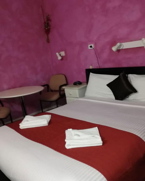 Bushmans Retreat Motor Inn - Sunshine Coast Tourism 6