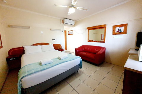 Ardeanal Motel West Wyalong - Holiday Sunshine Coast 6