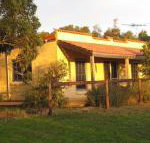 Dees Villa Bed  Breakfast - Sunshine Coast Tourism