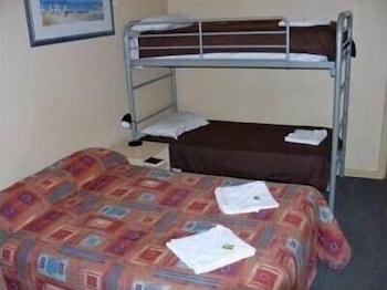 Jurien Bay Hotel - Holiday Sunshine Coast 6