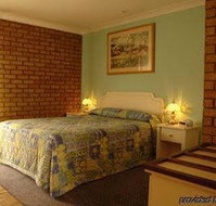 Cervantes Lodge - Sunshine Coast Tourism