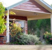 Amamoor Homestead BB and Country Cottages - Holiday Sunshine Coast